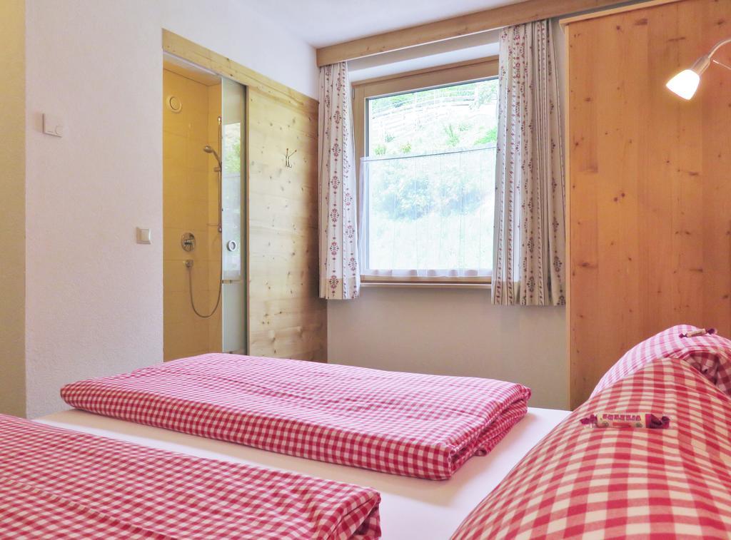 Gaestehaus Zedlacherhof Matrei in Osttirol Phòng bức ảnh